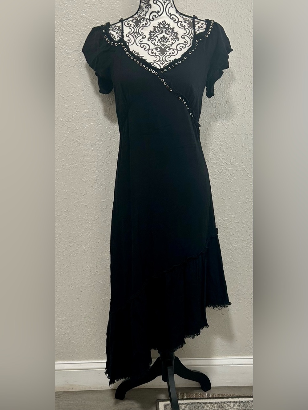 Paige Women's Black Aylin Asymmetrical Cold Shoulder Dress 
Size Small